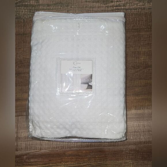 Hermosa Collection White Waffle Shower Curtain NWT - Picture 1 of 4